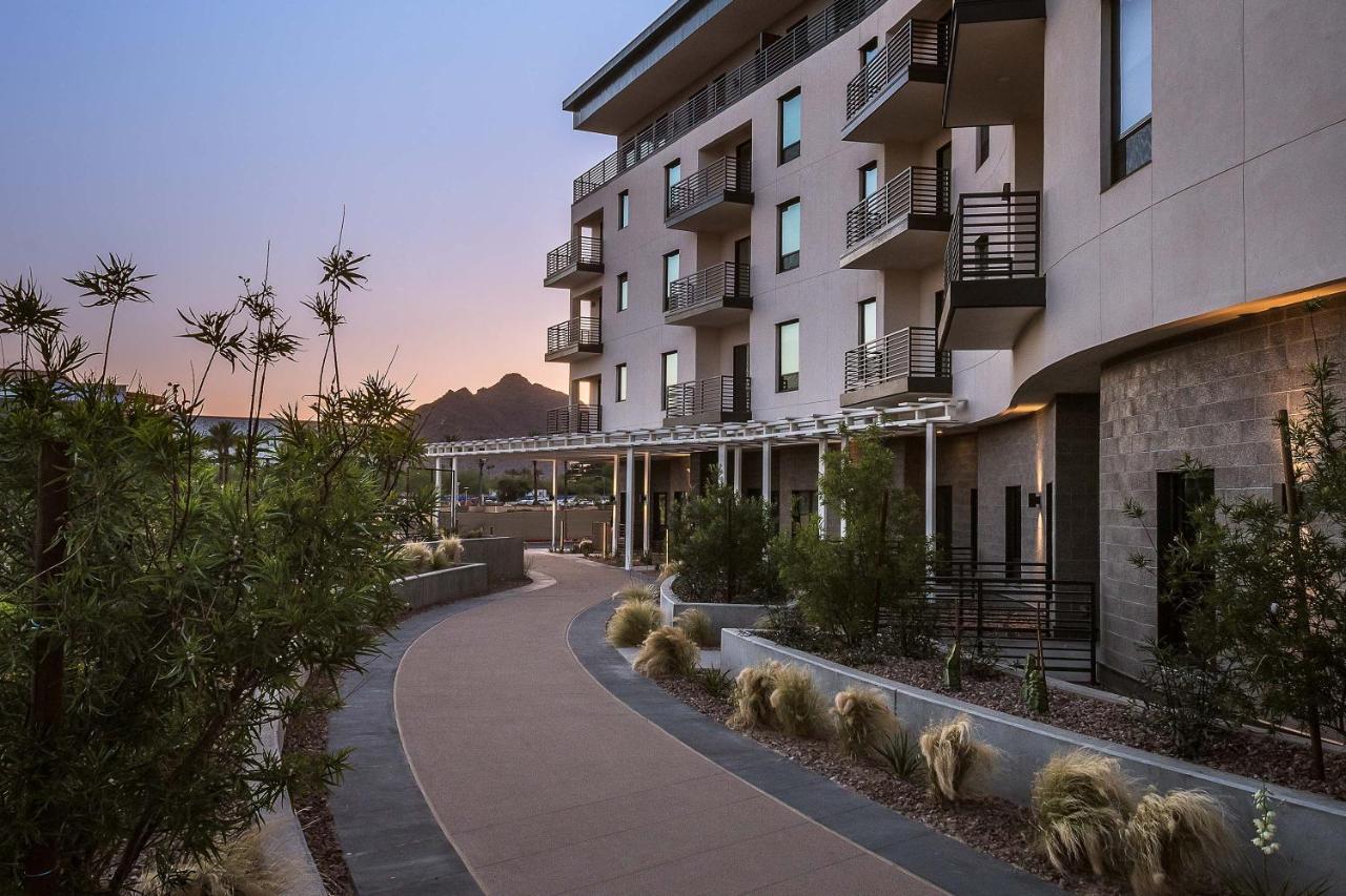 Sentral Old Town Aparthotel Scottsdale Exterior photo